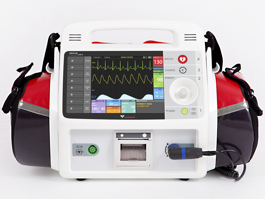 P10 RESCUE LIFE 9 AED DEFIBRILLATOR with Temp. SpO2. Pacemaker - English