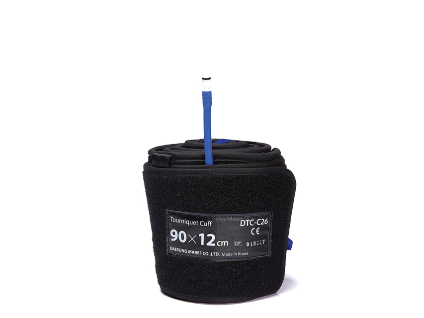 Bez saspiešanas vienas koniskas formas manžete 90 x 12 cm.Augšstilbam L.Zils.Rezerves